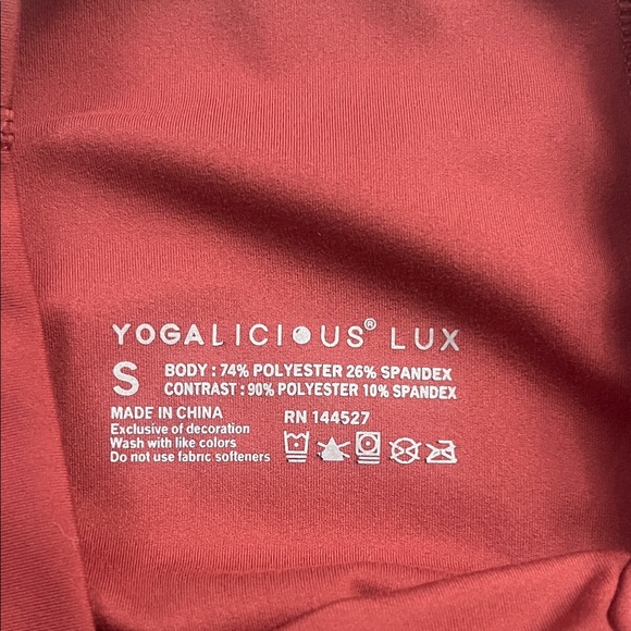 Yogalicious Lux High-Waisted Leggings in Deep Red - Picture 2 of 6